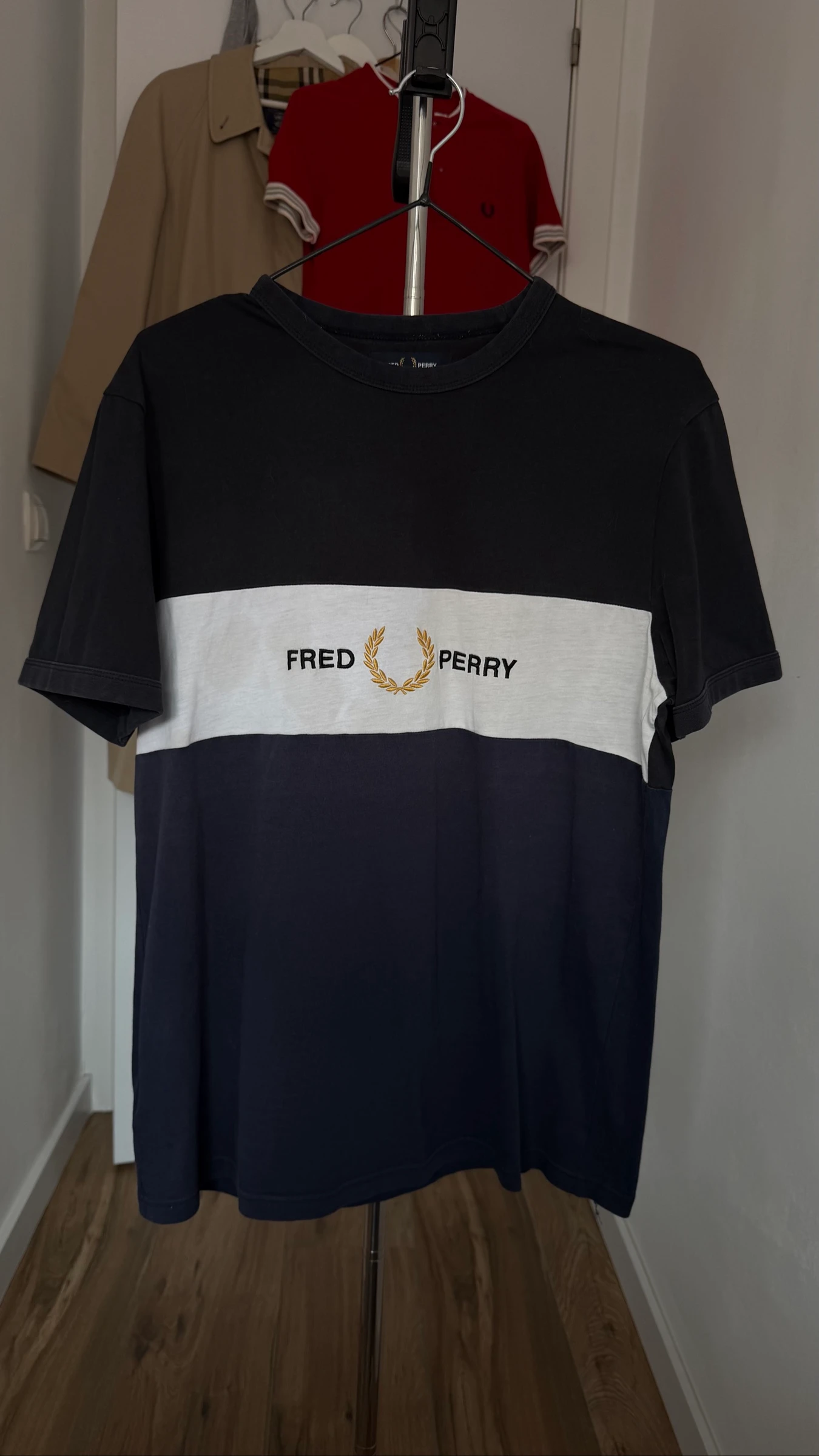 Camiseta Fred Perry color block – talla M